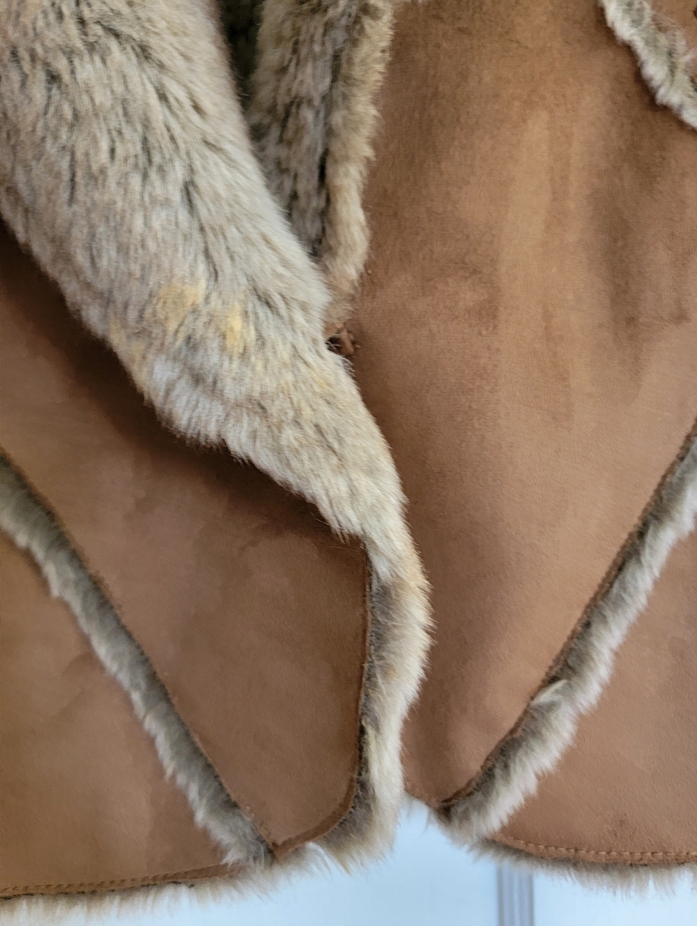 Faded Glory Faux Fur/Suede Vest in Camel - Picture 5 of 10